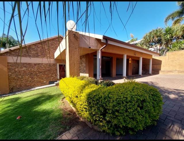 4 BEDROOM HOUSE FOR SALE IN MONTANA PARK